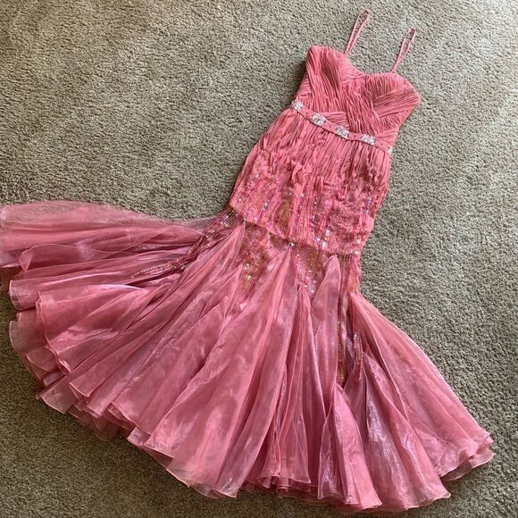 Vintage Style, Multiple Ways to Wear, Stunning Sequins & Beaded Mermaid Gown - Picture 16 of 16